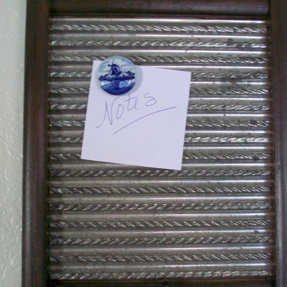 Vintage Dubl Handi Washboard Dutch Cleanser Cross Stitch Note and Key Holder - Picture 7 of 7